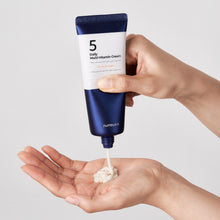Load image into Gallery viewer, Numbuzin No.5 Daily Multi-Vitamin Cream 60ml