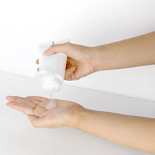 Load image into Gallery viewer, Pyunkang Yul ACNE Facial Cleanser 120ml