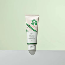Load image into Gallery viewer, Round Lab Mugwort Calming Cleanser 150ml