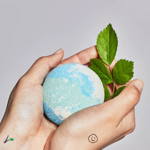 CHASIN' RABBITS Only One Earth Bath Bomb 180g