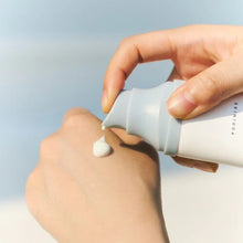 Load image into Gallery viewer, Skin1004 Hyalu-Cica Water-Fit Sun Serum SPF50+ PA++++ 50ml