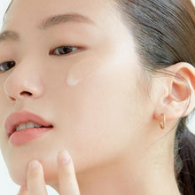 Load image into Gallery viewer, AXIS-Y Dark Spot Correcting Glow Serum 50ml