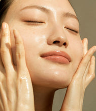 Load image into Gallery viewer, Klairs Gentle Black Fresh Cleansing Oil 150ml Exp 2025 06 25
