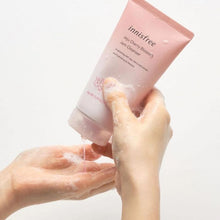 Load image into Gallery viewer, Innisfree Jeju Cherry Blossom Jam Cleanser 150ml