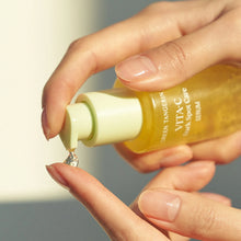 Load image into Gallery viewer, Goodal Green Tangerine Vita C Dark Spot Serum 40ml