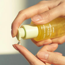 Load image into Gallery viewer, Goodal Green Tangerine Vita C Dark Spot Serum 40ml