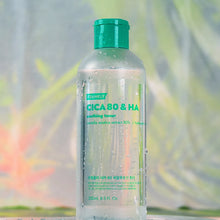 Load image into Gallery viewer, FRANKLY Cica 80% &amp; Hyaluronic Acid Toner 260ml