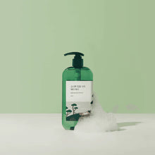 Load image into Gallery viewer, Round Lab Pine Calming Cica Body Wash 400ml