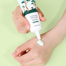 Load image into Gallery viewer, ROUND LAB Pine Calming Cica Sunscreen 40ml