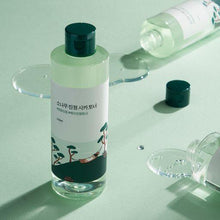 Load image into Gallery viewer, Round Lab Pine Calming Cica Toner 250ml