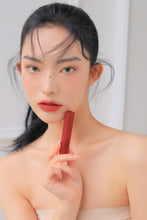 Load image into Gallery viewer, 3CE Blurring Liquid Lip #SO OVER
